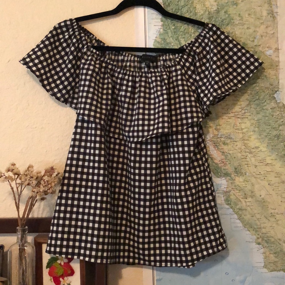 Off shoulder top🐇